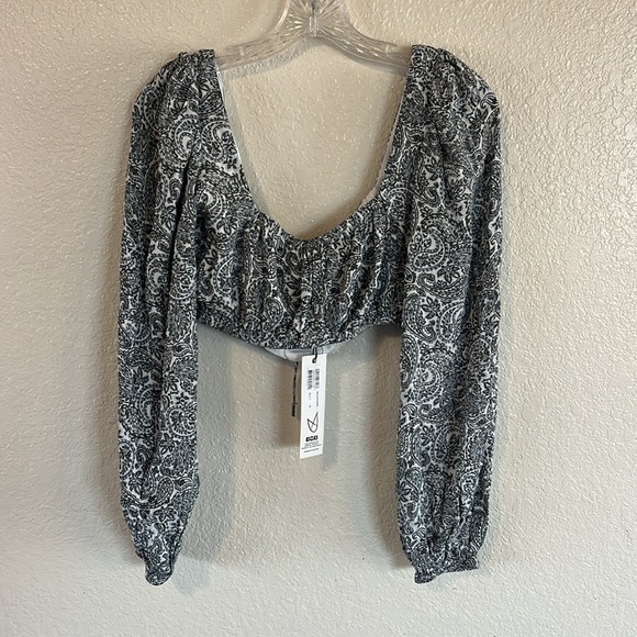 MINKPINK Blue and Black Crop Blouse with Tie Front and Ruched Details - Picture 3 of 11